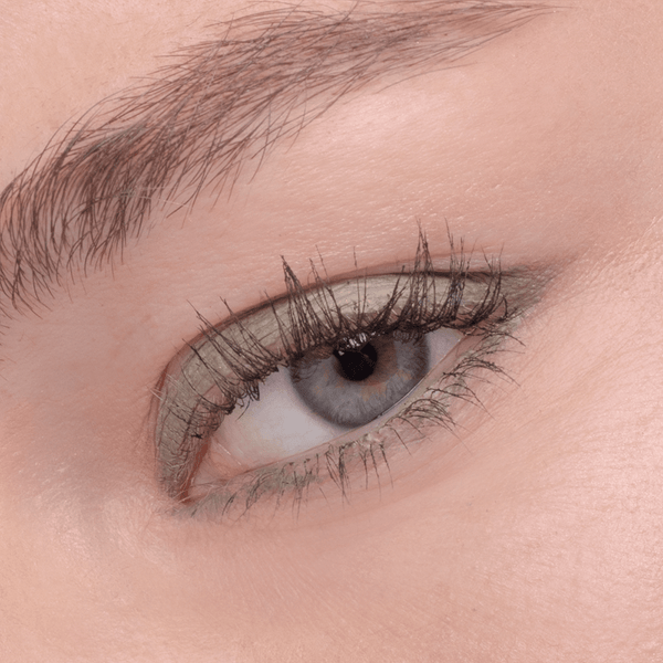Long-Lasting Liquid Eye Shadow